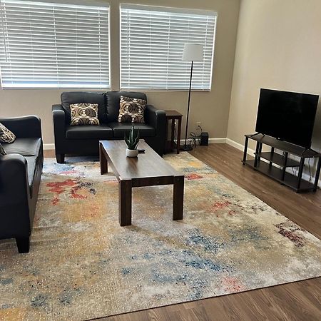 Serene 2Bed 1Bath Condo With Parking Фресно Экстерьер фото