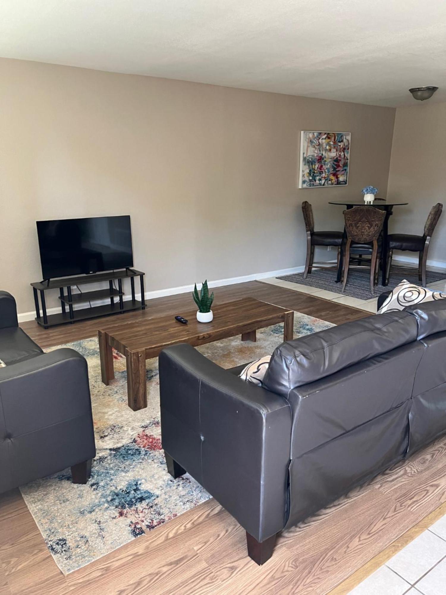 Serene 2Bed 1Bath Condo With Parking Фресно Экстерьер фото